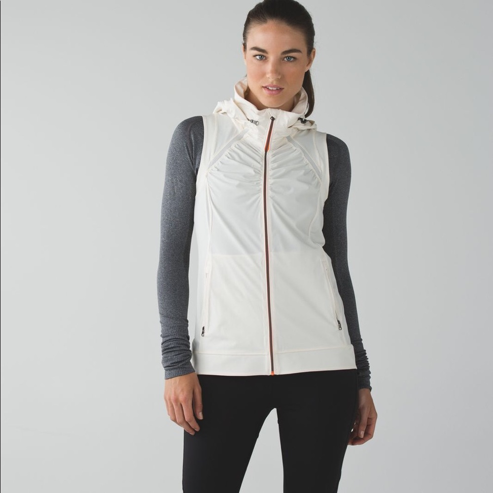 Lululemon Go the Distance Vest In Angel Wing